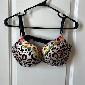 Victorias Secret plunge bra 38C